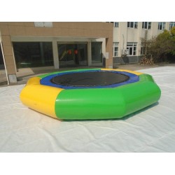 Wassertrampolin Wassertrampolin