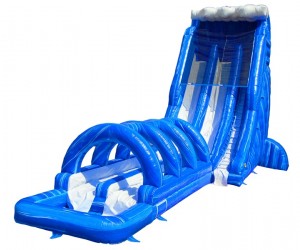 Aufblasbare Wasserrutschen
